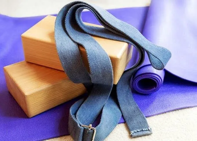 معرفی وسایل مورد نیاز یوگا در خانه برای تمرینات مبتدی تا حرفه ای