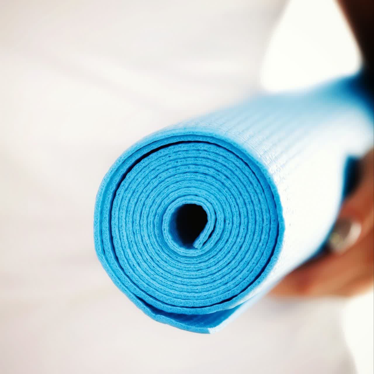 انتخاب بهترین مت یوگا برای تمرینات شما