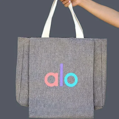 کیف یوگا و پیلاتس ترک لارا